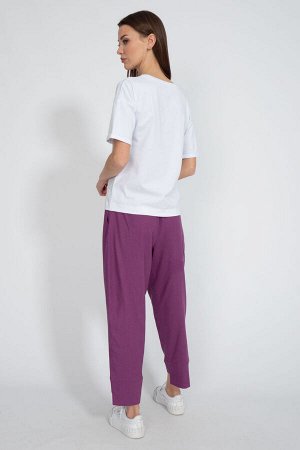 Футболка Футболка Kivviwear 4026/105 белый 
Состав: Хлопок-92%; Эластан-8%;
Сезон: Весна
Рост: 170

Джемпер свободного кроя. Удлиненный рукав, с подворотом. Принт методом термопереноса, цифровая печа