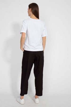 Футболка Футболка Kivviwear 4026/110 белый 
Состав: Хлопок-92%; Эластан-8%;
Сезон: Весна
Рост: 170

Джемпер свободного кроя. Удлиненный рукав, с подворотом. Принт методом термопереноса, цифровая печа