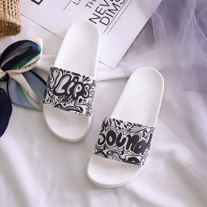 Тапочки Очень удобные женские тапочки на объемной подошве. Они удобные, легкие, элегантные, не прячут всей прелести ухоженных женских пальчиков, пяточек.