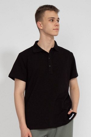 Футболка Футболка Kivviwear 3010/01 черный 
Состав: ПЭ-15%; Хлопок-85%;
Сезон: Весна
Рост: 170

Футболка поло мужская премиального качества из плотной хлопковой ткани качества пенье с боковыми разрез