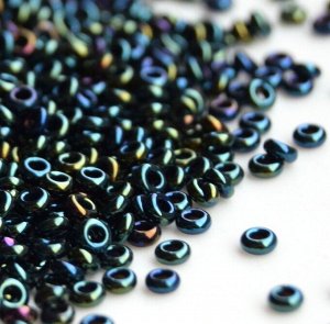 Toho Demi Round 11/0 цвет 0084 Metallic Iris Green