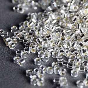 Бисер цилиндрический Миюки делика DB-0041 Silverlined Crystal