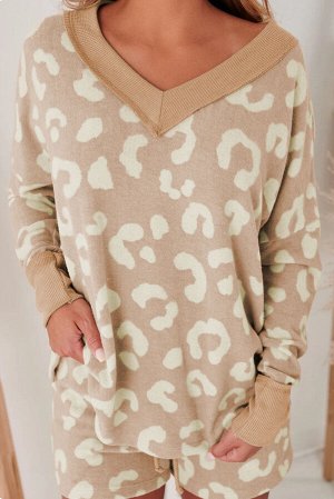 Бежевая леопардовая пижама с V-образным вырезом