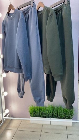296 Костюм мужской со свитшотом из лакосты, хаки