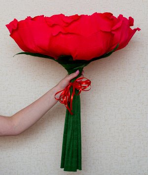 Композиция Ростовая роза с рафаэлло (150 г) внутри бутона. Цвет: красный, белый, розовый. Диаметр до 50 см. 1200 р.