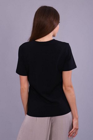 Футболка Варианты расцветки: белый, черный
Ткань:  кулирка с лайкрой, Состав:  94% хлопок/ 6% лайкра
Футболка классического фасона, с коротким рукавом и округлым вырезом. Декорирована принтом. Универс
