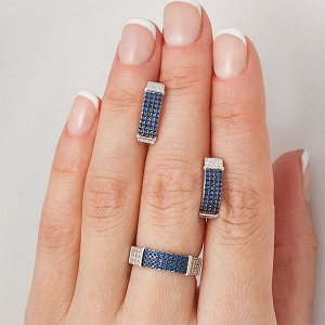 Серебряное кольцо с фианитами синего цвета 083