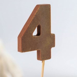 Шоколадная цифра «4» на палочке