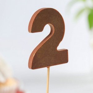 Шоколадная цифра «2» на палочке