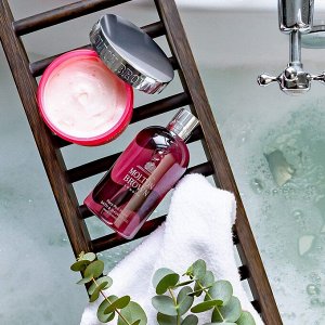 MOLTON BROWN  Fiery Pink Pepper Bath & Shower Gel - гель для душа с ароматом розового перца и специй