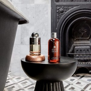MOLTON BROWN Neon Amber Bath & Shower Gel - гель для душа с ароматом амбры и ванили
