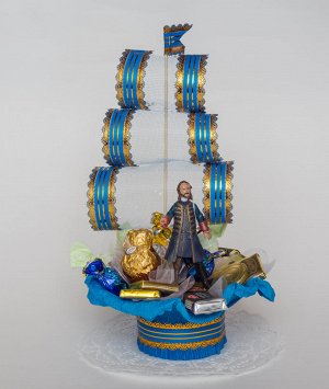 Композиция Мини парусник пиратский. Размер: диаметр 15 см, высота 30-35 см. Конфеты шоколадные ассорти  Ферреро Роше, слитки золота, монеты и др. 1000 р.