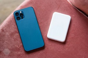 Внешний аккумулятор Power Bank с беспроводной зарядкой Apple MagSafe Battery Pack / 4200 mAh