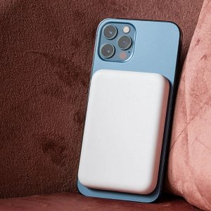 Внешний аккумулятор Power Bank с беспроводной зарядкой Apple MagSafe Battery Pack / 4200 mAh