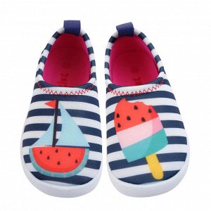 Слипоны Кеды для девочки Reike Basic navy/white – это повседневная обувь для активных прогулок, отличающаяся интересным и стильным дизайном, декорированы ярким летним принтом.
Они очень мягкие и эласт