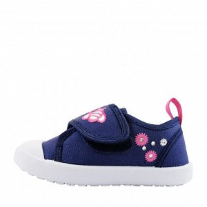 Кеды Кеды для девочки Reike Cute bees navy – это повседневная обувь для активных прогулок, отличающаяся интересным и стильным дизайном.
Дышащий верх обуви изготовлен из прочного текстиля, подкладка – 