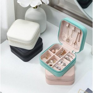 Шкатулка для украшений на замке мини 10*10 см