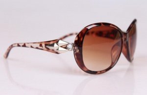 Солнцезащитные очки леопардовые с ромбом на дужках