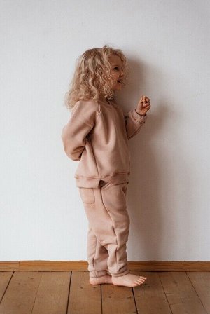 Трикотажные брюки-джоггеры розовато-бежевые (с начёсом)