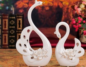 Набор керамических фигурок в виде лебедей