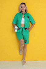 Костюм с шортами зеленый