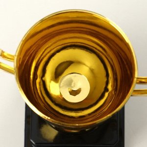 Кубок 013В, наградная фигура, золото, подставка пластик, 18,5 х 11,5 х 8 см.