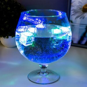 Фигурка светящаяся RISALUX «Льдинка» LED-ночник водный, от батареек 3xAG3, 2.6x2.6x2.7 см, МИКС
