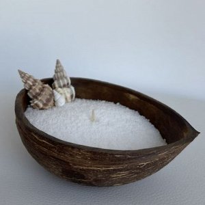Насыпная свеча в гранулах, подсвечник - скорлупа кокоса, белый воск