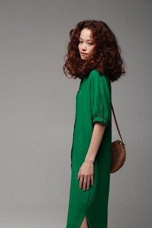 Платье-рубашка с объёмными рукавами зелёное