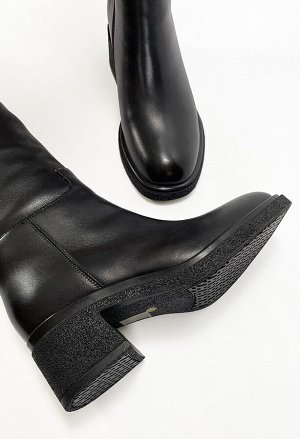 Сапоги Артикул: 217-2ВМ-11
Материал верха: кожа натуральная
Материал подкладки: мех натуральный ,европейка
Высота голенища: 46 см
Обхват голенища в 37 размере: 38 см
Цвет: чёрный
Высота каблука: 6 см

