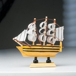 Корабль сувенирный малый «Ла Фудр», 3?10?10 см