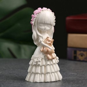 Фигура "Девочка с мишкой" перламутр, 11см