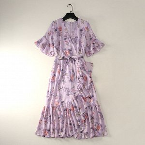 Платье фиолетовое в цветочный орнамент