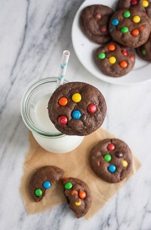 Печенье шоколадное с добавлением драже M&M'S Double Chocolate Cookies / Эмендемс 180 гр