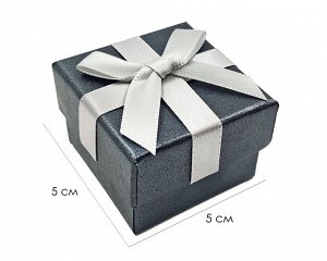 Подарочная коробочка с лентой