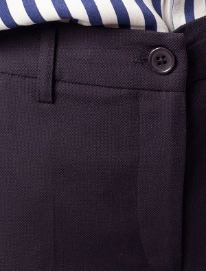 Прямые брюки из летней эластичной поливискозы с фактурой