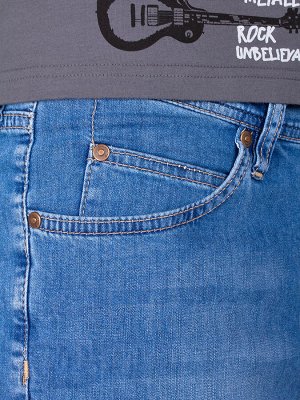 Джинсы Удобные мужские джинсы из облегчённого стрейча с небольшими потертостями.Посадка высокая, свободный крой.
Рост:
                									 34
Цвет:&nbsp;
					
						
								голубой						
					