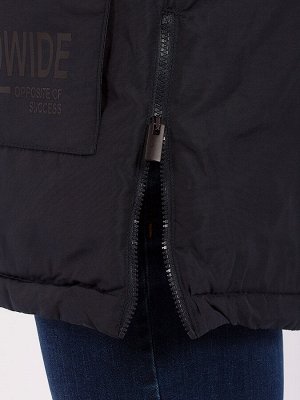 Куртка Теплая удлиненная куртка на молнии с капюшоном. 2 накладных кармана на липучках спереди. Внутренний прорезной карман на молнии. Глубокий капюшон фиксируется шнуром. Повседневная утепленная моде