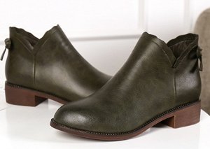 Ботинки Ботинки, оформленные застежкой на молнию сбоку цвет: ЗЕЛЕНЫЙ, кожа. Размер (длина стопы, см): 36 (23см), 37 (23.5см), 38 (24см), 39 (24.5см), 40 (25см) высота каблука 3.5см