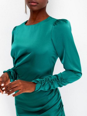 Платье с ассиметричной драпировкой зеленое. Цвет зеленый