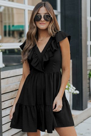 Черное мини-платье с V-образным вырезом и оборками на спине