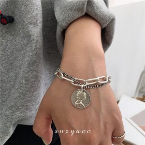 Украшение женское, браслет на руку, серебряного цвета, двойной, с подвеской в виде монеты, длина 18см (бижутерия)