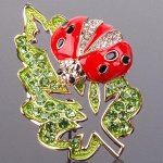 Самоцветы-6, Курьер развозит