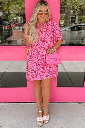 Розовое леопардовое платье свободного кроя с коротким рукавом