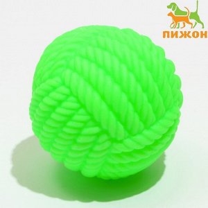 Игрушка для собак пищащая "Клубок ниток", 8 см, зелёная