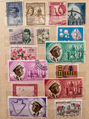 Альбом бордовый «Почтовые марки» не большой