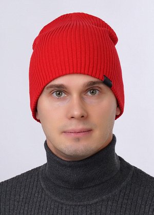 Шапка. Цвет: красный