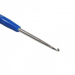 Крючок для вязания, с пластиковой ручкой, d = 2 мм, 13,5 см, цвет синий