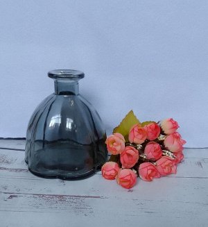 Сосуд стеклянный "цветок" Цв. черный 10*11см