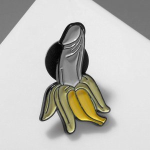 Значок Значок "Банан 18+", цвет бело-жёлтый в чёрном металле